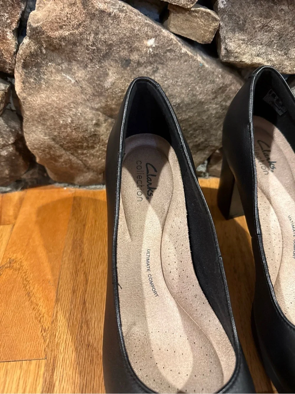 Clarks Collection Black Leather Block Heel Pumps Women's Comfort Dress Shoes - Picture 3 of 6